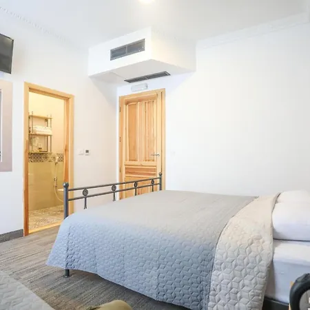 Toplik בית הארחה